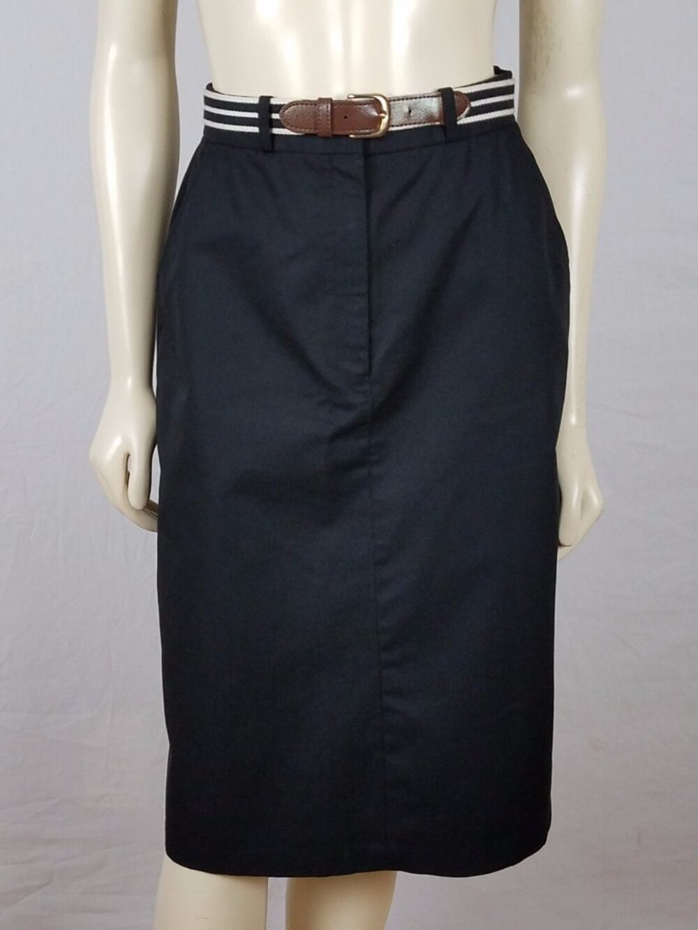 ASTOR ONE black skirt with black and white belt size 8